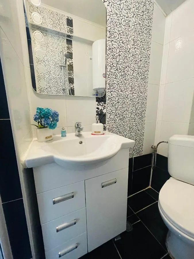 By The Sea - Central With Free Parking Varna 0*,