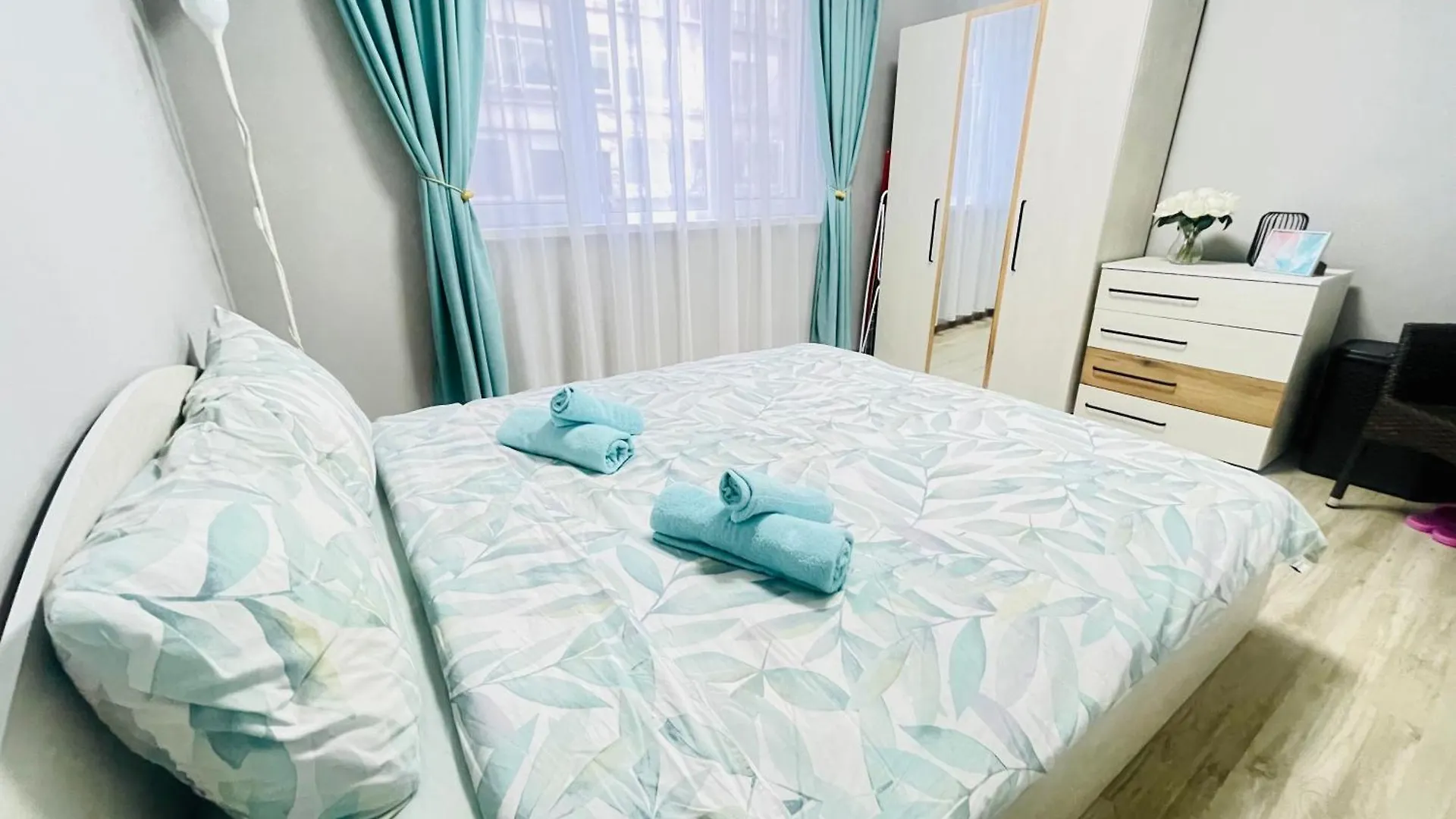 Apartment By The Sea - Central With Free Parking Varna