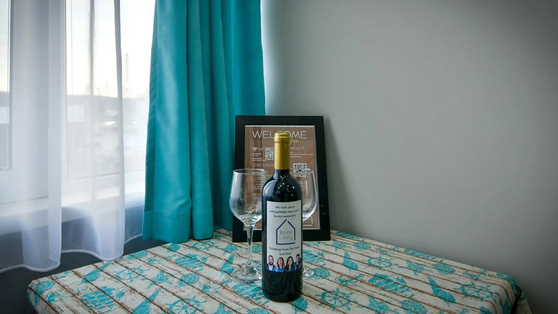 By The Sea - Central With Free Parking Varna Bulgaria
