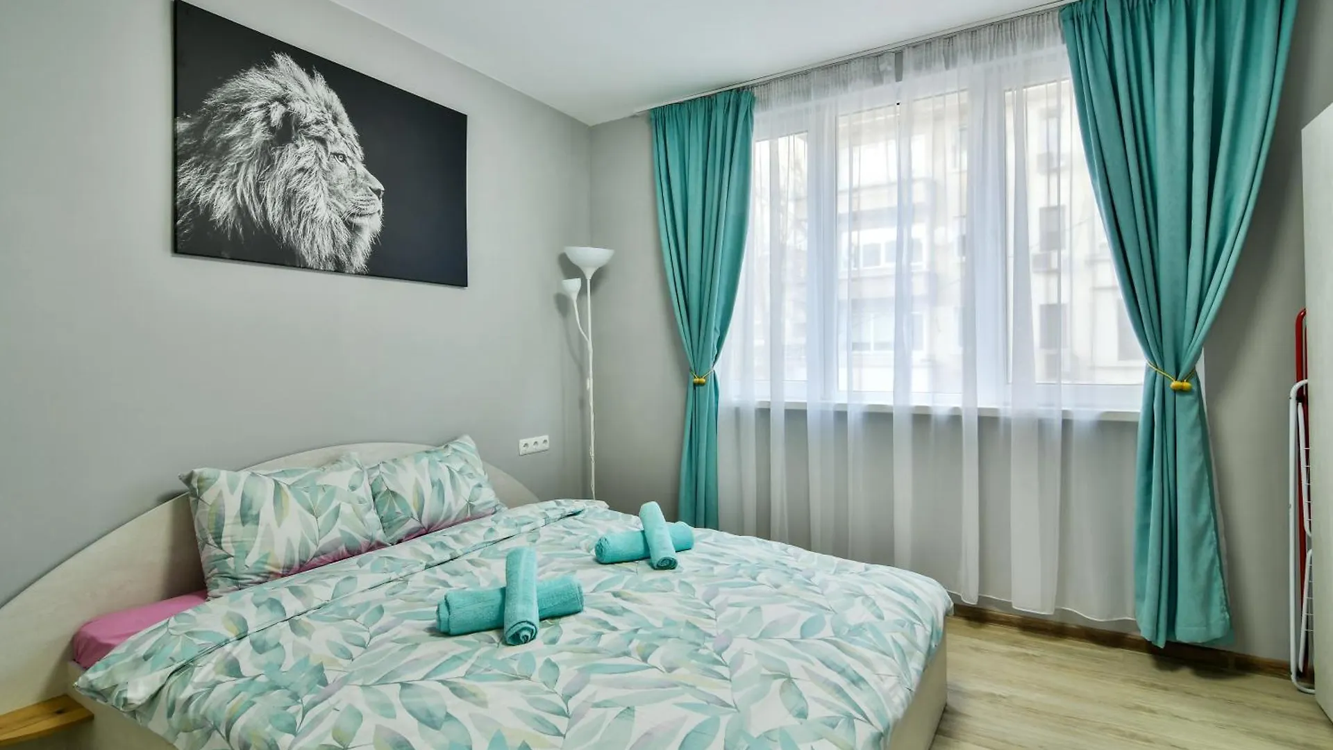 By The Sea - Central With Free Parking Varna